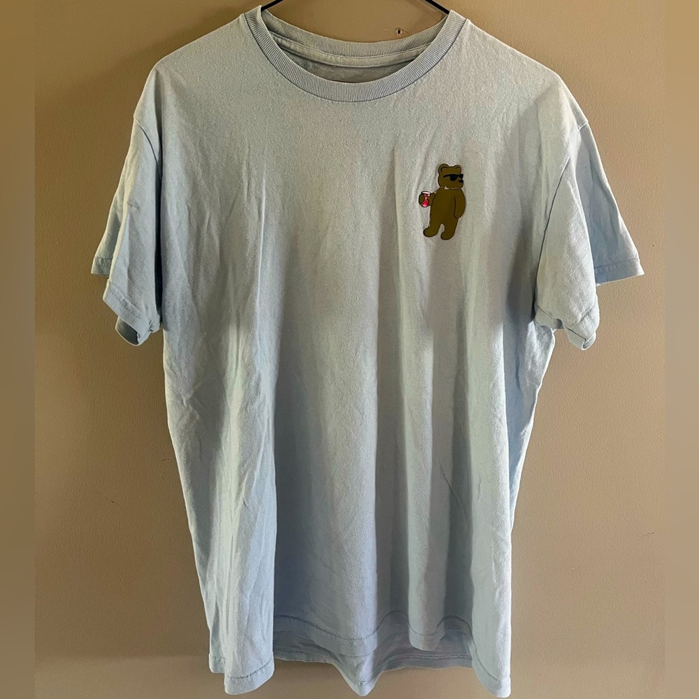 Light Blue Tee with Bear Graphic, Men’s Medium
